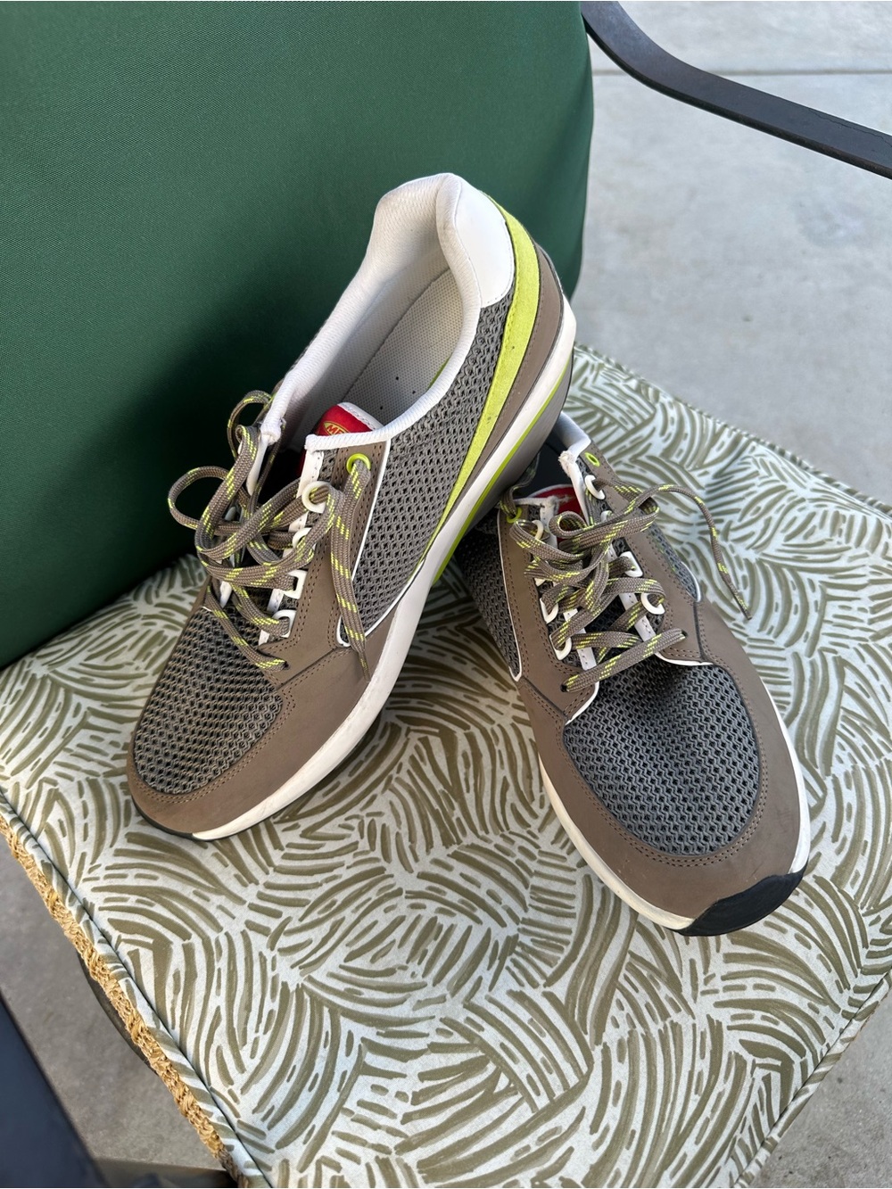 Men's Athletic Sneakers with Lime Accent MBT 1996 size 10-10.5 tennis shoes